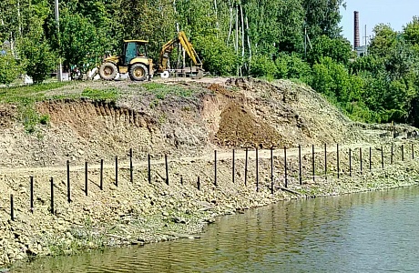 В Никольске благоустраивают набережную Нижнего пруда